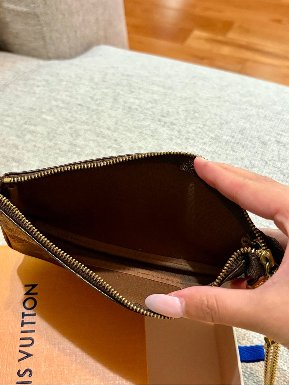 Louis Vuitton Monogram Pochette Accessoires with a chain strap - Picture 4 of 4